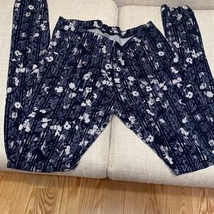 Victoria’s Secret leggings